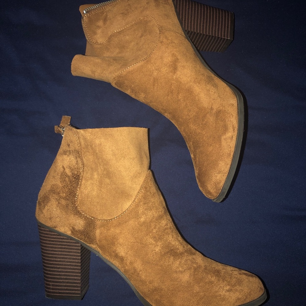 Cute Ankle Boot Heels! Only wore once for a party!